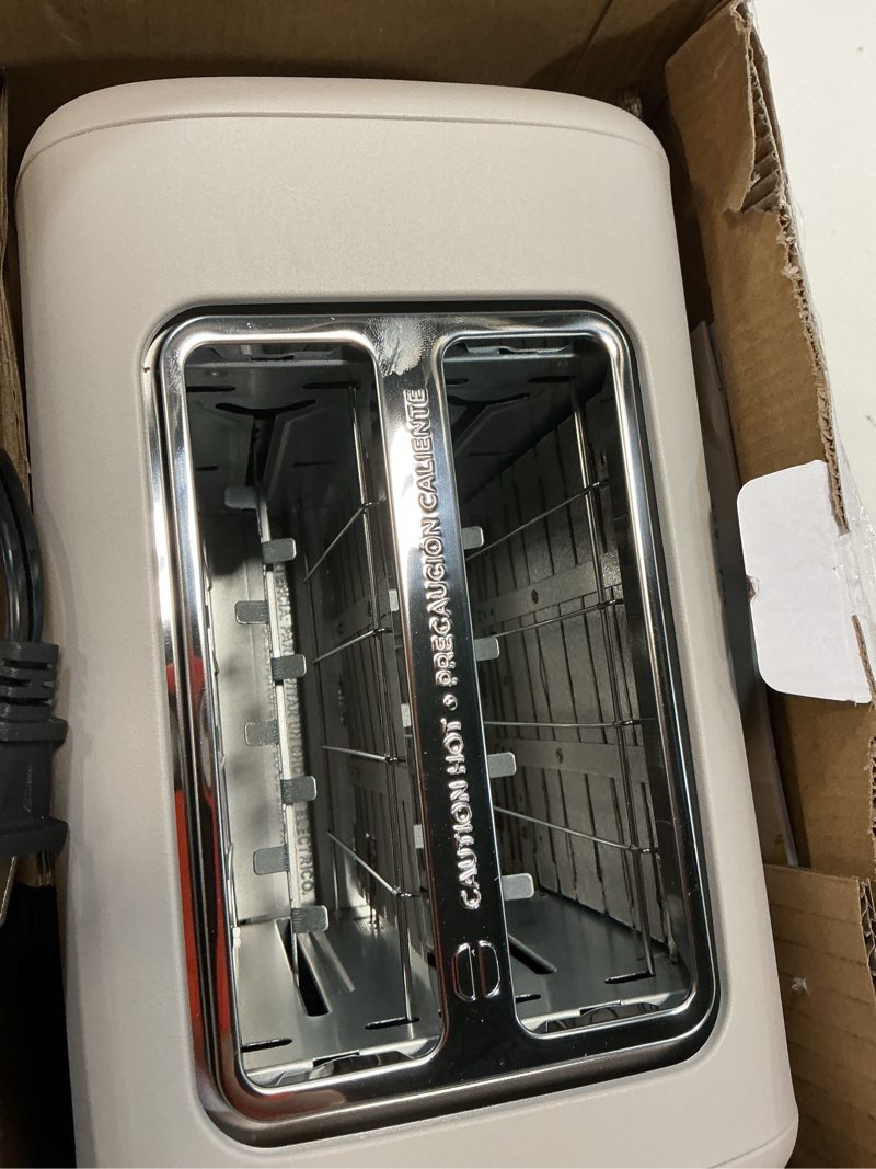 Condition photo showing Good Condition for bella 2 Slice Toaster, 6 Setting Shade Control w Reheat, Cancel, Bagel & Defrost Buttons, Removable Crumb Tray, Anti Jam & Auto Shutoff, Auto Centering Guides & Cord Wrap, 900 Watt, Oatmilk