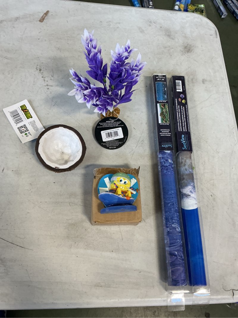 Condition photo showing New/Like New for Assortment of small pet items, Miscellaneus small, variety of items multiples pieces 5 pieces total 