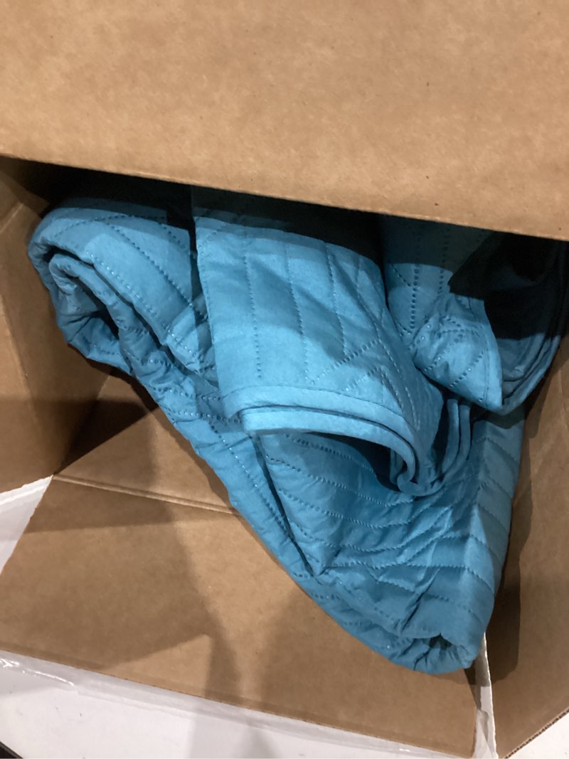Condition photo showing As Is for incomplete ))exclusivo mezcla ultrasonic king quilt bedding set, lightweight teal bedspreads soft modern geometric coverlet set for all seasons (1 quilt and 2 pillow shams) teal king (96\"x104\")
