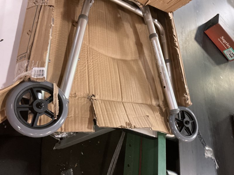 Condition photo showing Good Condition for Walker Adlt 2but w/5 whl.1/ea