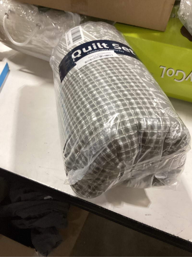 Condition photo showing New/Like New for mybedsoul grey boho quilt set queen size,3 pieces plaid floral bedspread coverlet set for all season,patchwork reversible bedding set queen 90"x96" queen grey