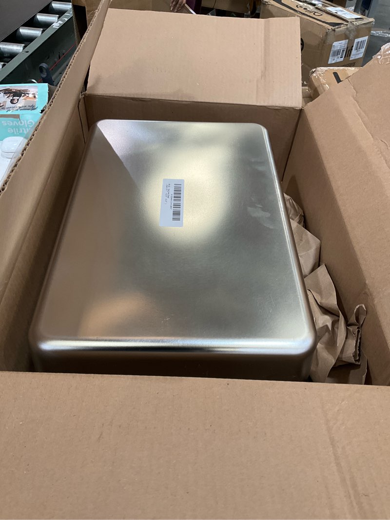 Condition photo showing Good Condition for low entry litter box for senior or disabled & injured cats, stainless steel high sided enclosed easy step in entry-metal kitty litter box for kittens, odor control (19.7”x13.8”x5.9”) l-19.7"x13.7"x5.9"