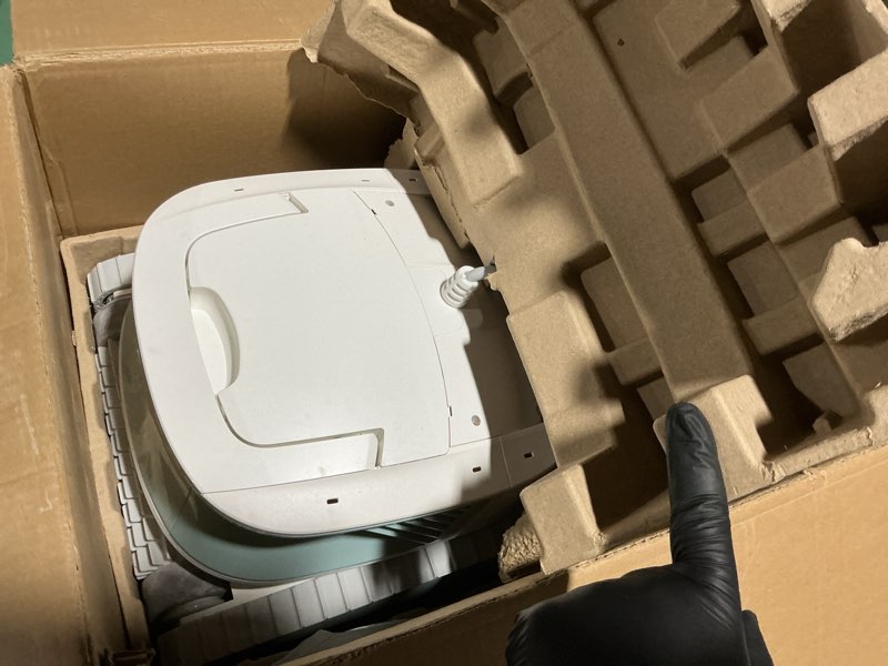 Condition photo showing Good Condition for Hydro 4SE Robotic Pool Cleaner, S-Shaped Path/Auto Wall/Waterline Cleaning, 40FT Long Cable/4 Cleaning Modes, 4.1L Large Filter Basket Pool Vacuum Ideal for Inground/Above Pools White