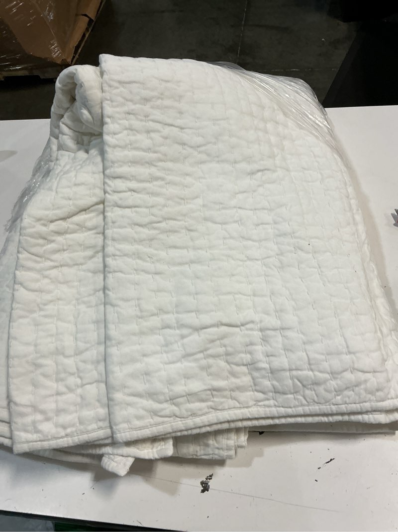 Condition photo showing Good Condition for quince european linen cotton stitch quilt, white 108*92 inc 