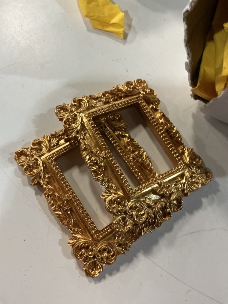 Condition photo showing Good Condition for miniature picture frame for 1:6 scale settings large fancy gold flat back