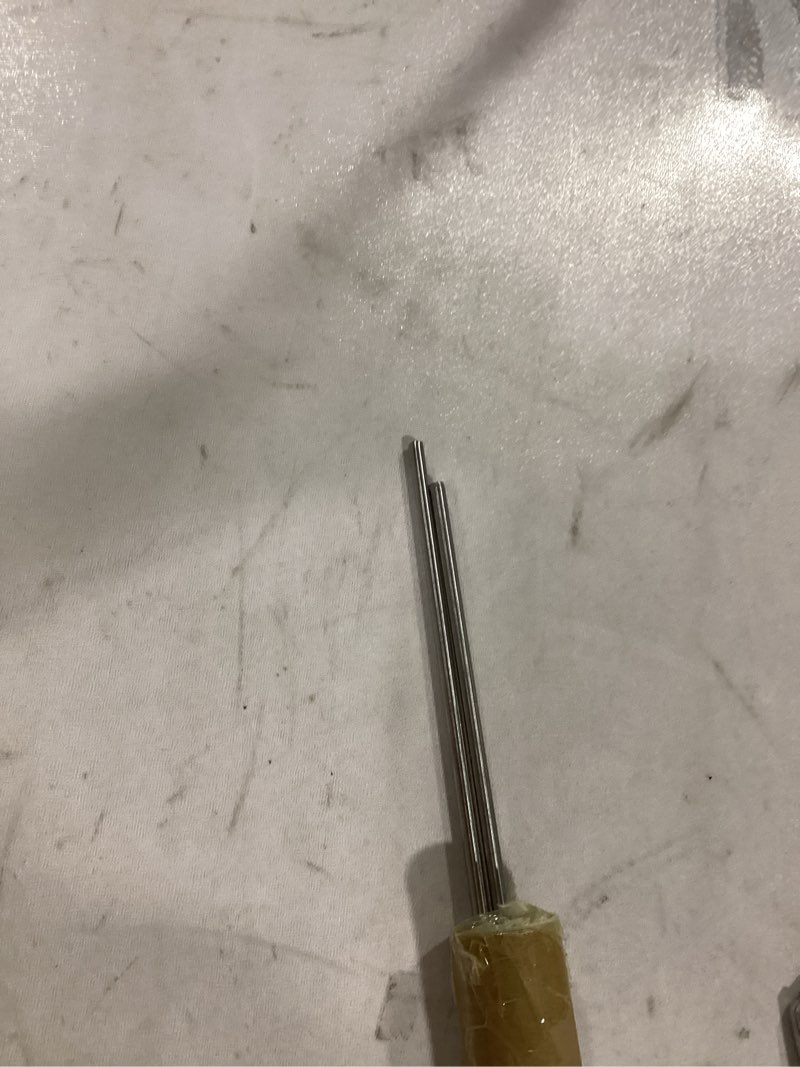Condition photo showing Good Condition for MECCANIXITY 1/4 Inch x 24 Inch 316 Stainless Steel Solid Round Rods Metal Lathe Bar Stock for DIY Craft 2 Pcs 1/4 Inch x 24 Inch 2
