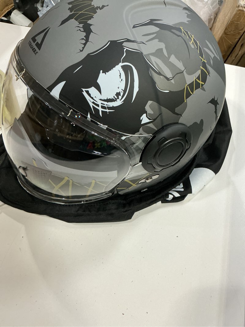 Condition photo showing Good Condition for xl triangle motorcycle helmets full face helmet for adult men with sliver and clear visor dot approved