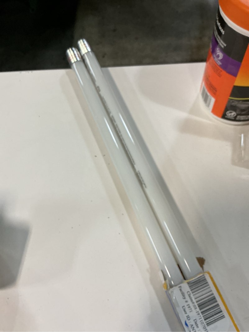 Condition photo showing New/Like New for great value led tube, 17w (32w/40w equivalent) t8/t12 replacement lamp g13 base, non-dimmable, soft white, 48-inches, 2-pack