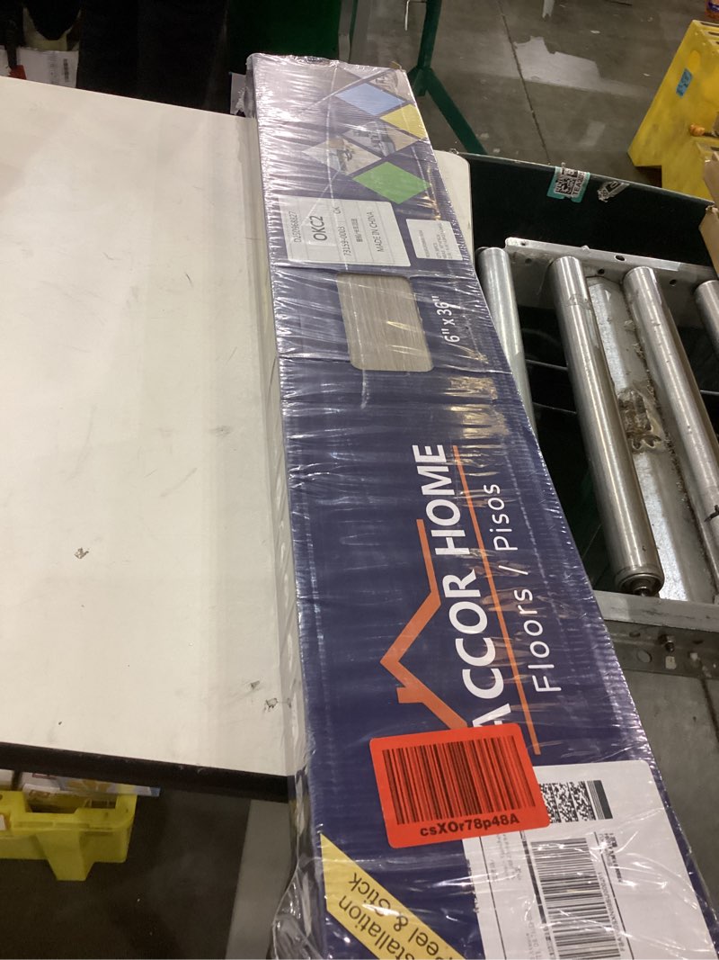 Vinyl peel and stick flooring