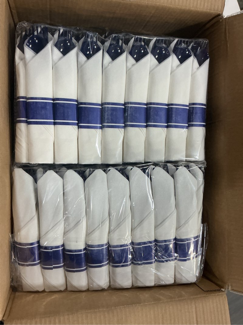 Condition photo showing New/Like New for 700PCS Clear Blue Disposable Plastic Dinnerware Set for 100 Guests, 200 Plastic Plates, 100 Cups, 10