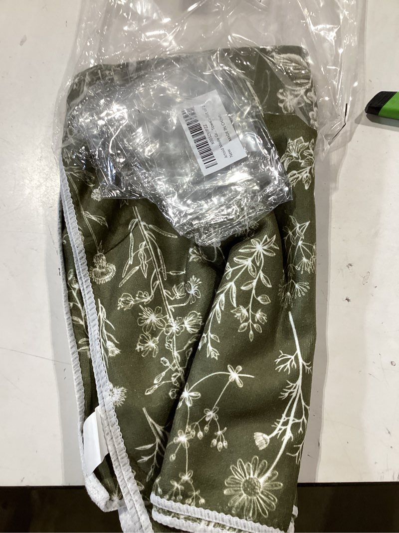 Condition photo showing Good Condition for artoid mode green antique herbs wild flowers leaves spring kitchen towels dish towels, 18x26 inch se