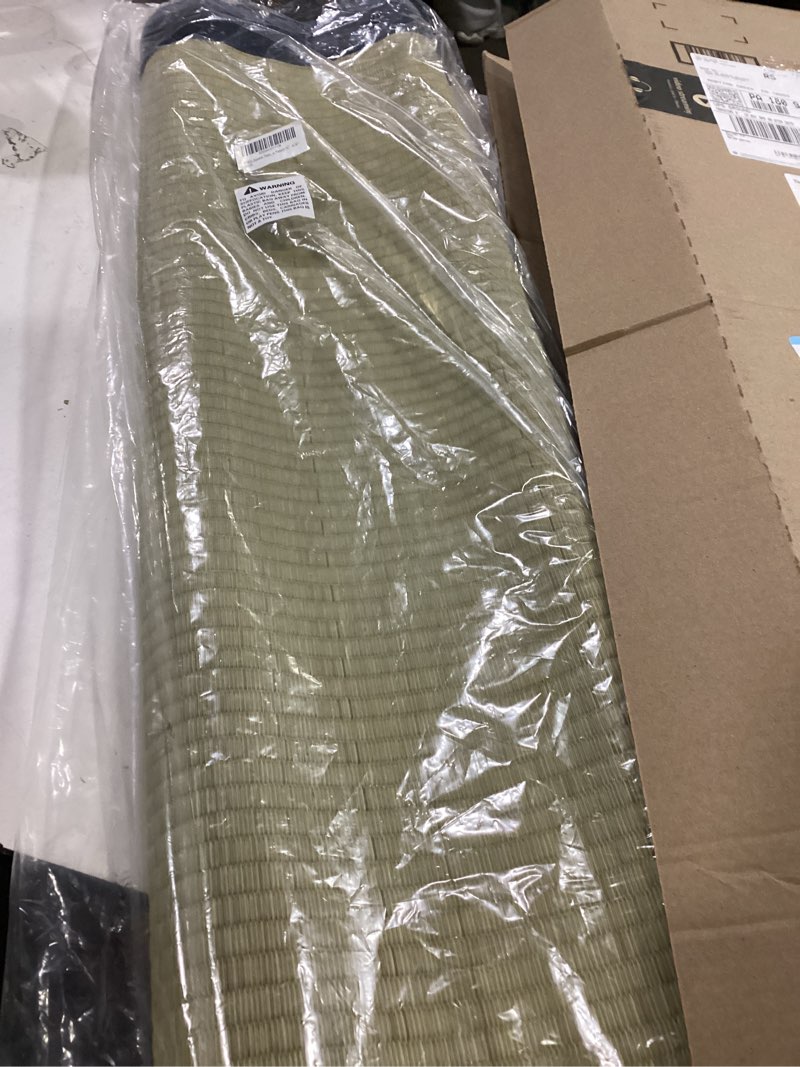 Condition photo showing New/Like New for miina japanese traditional igusa (rush grass) tatami mattress, sleeping mat, japanese futon mattress, goza mat (twin, natural) 35” x 79” natural twin roll up