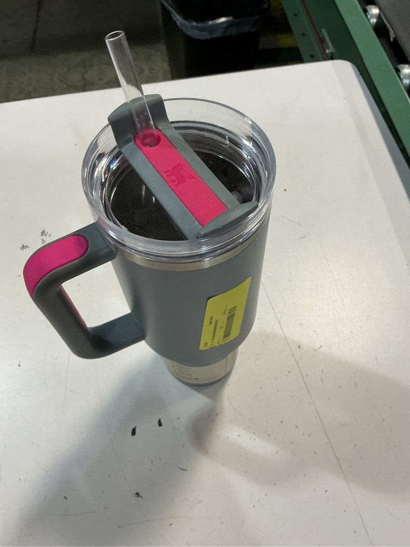 Condition photo showing Good Condition for stanley quencher flowstate 40oz grey rock stainless steel tumbler