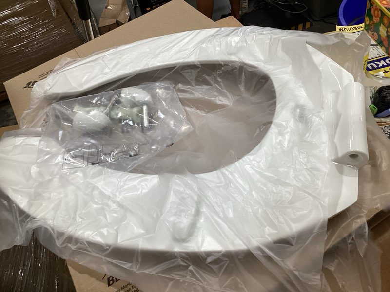 Condition photo showing New/Like New for mayfair 1955ct duraloy open elongated toilet seat (6 pack)
