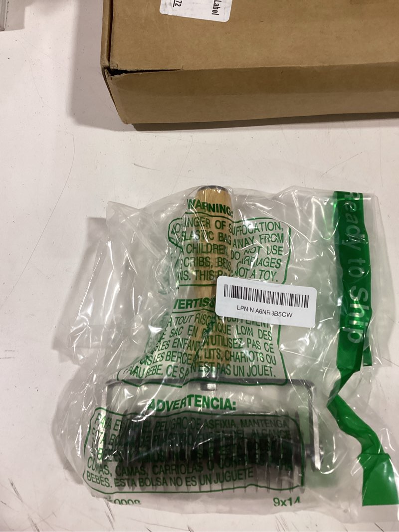 Condition photo showing Good Condition for Lattice Pastry Cutter, Professional Lattice Roller for Pie & Pastry Dough, Sharp Multi-Blade Pastry Lattice Roller Cutter for Creating Even Pie Tops, Baking Tool for Home Bakers