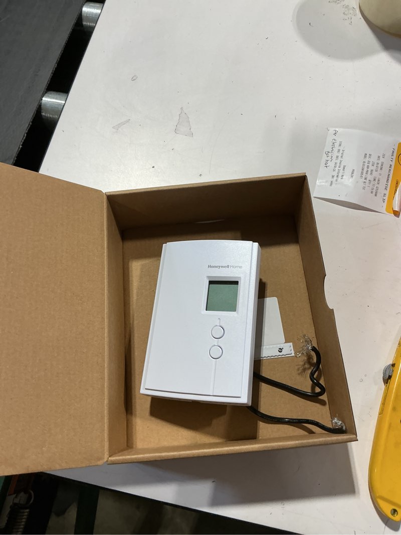 Condition photo showing Good Condition for honeywell home rlv3120a 24-volt electronic non-programmable thermostat use with