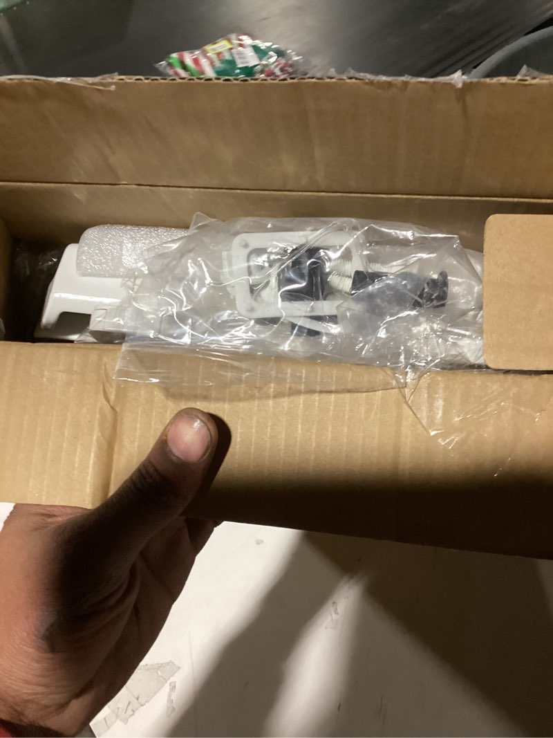 Condition photo showing Good Condition for Hibbent Elongated Toilet Seat with Oval Cover, Soft Close Toilet Seat, Easy to Install,Never Loosen Hinge to Prevent Shifting, Non-slip Seat Bumpers and Easily Cleaning(White)