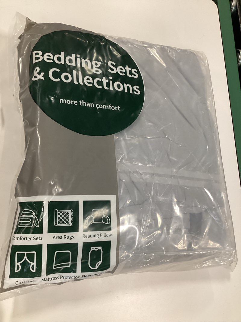 Condition photo showing New/Like New for Mattress Protector Full Size,Premium 100% Noiseless and Breathable Mattress Pad,5''-13.7'' Deep Pocket Bed Cover for Home, Hotel & Bedroom(Light Grey, Full(54"x75") Light Grey Full