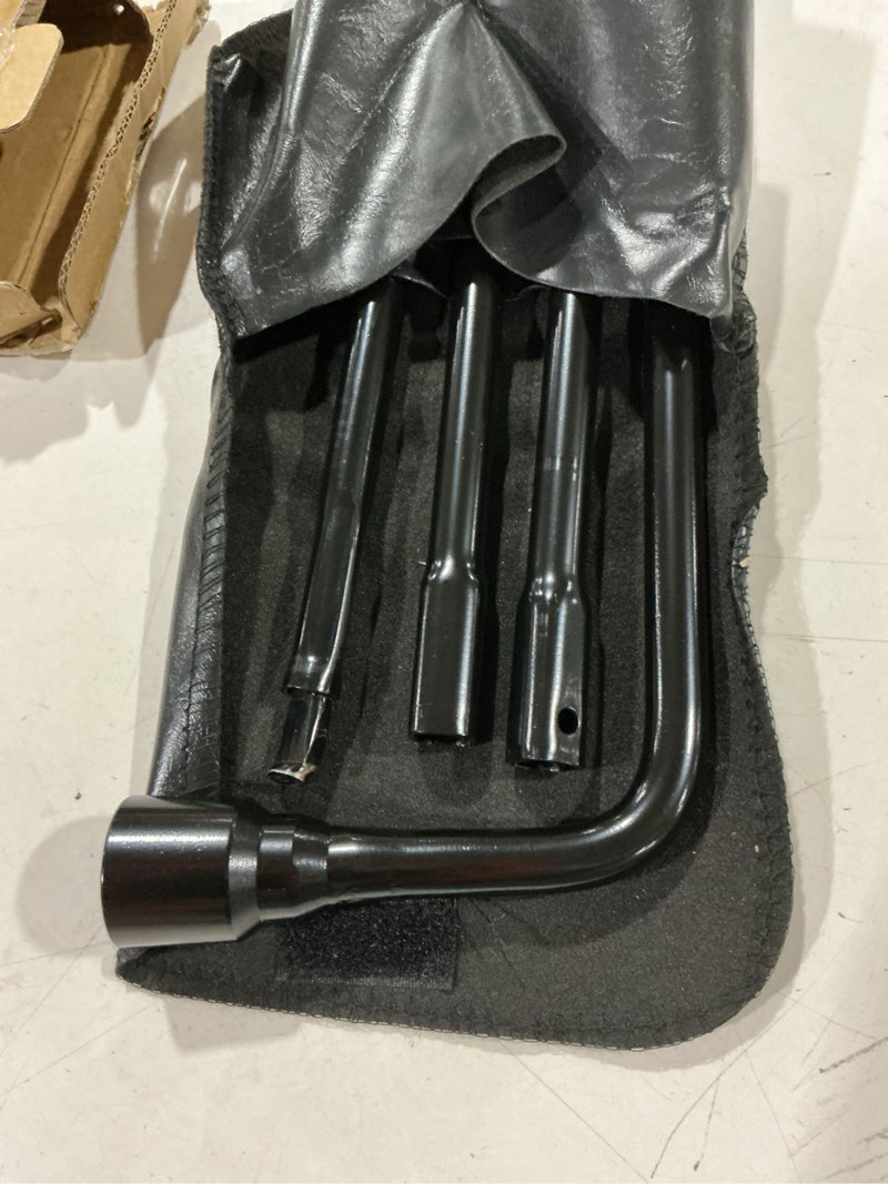 Condition photo showing Good Condition for gxywady jack spare lug wrench tire tool kit replacement for silverado 1500 sierra 2000 2001 2002 2003 2004 2005 2006 2007 2008 2009 2010 2011 2012 2013 2014