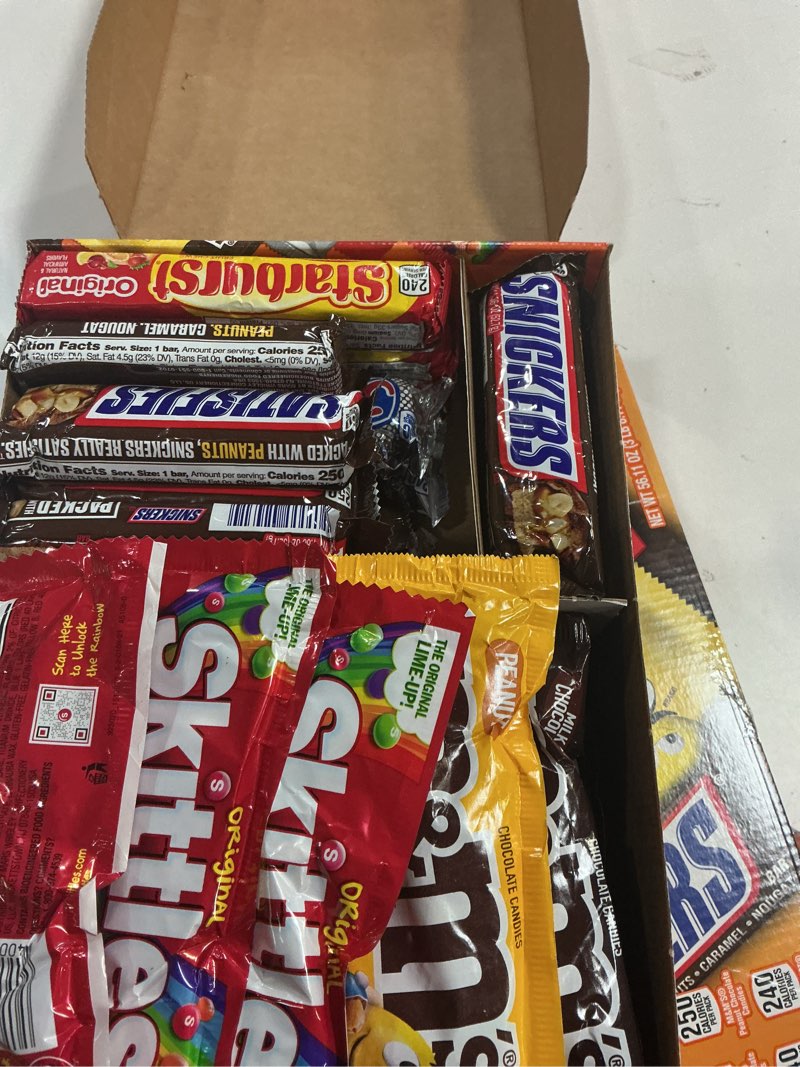 Condition photo showing Good Condition for ((B.B 03/2025)) Mars M&M'S, SNICKERS, 3 MUSKETEERS, SKITTLES & STARBURST Variety Pack Full Size Bulk Candy Assortment, 56.11 oz, 30 Count