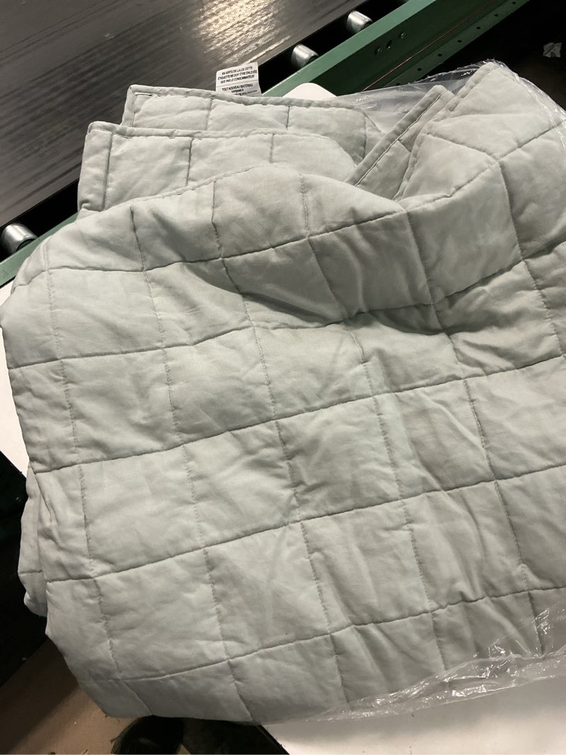 Condition photo showing Good Condition for european linen box quilt, king/cal king, mist