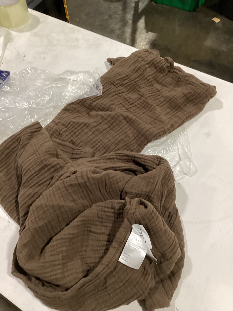Condition photo showing Good Condition for organic luxe honeycomb sham set king  espresso color