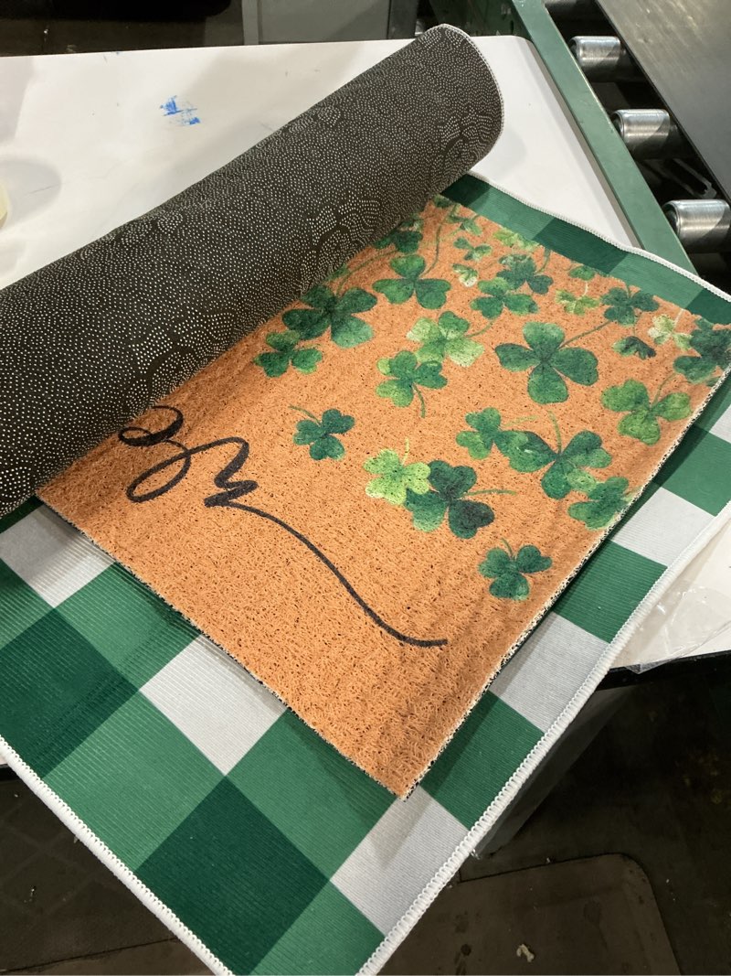 Condition photo showing Good Condition for Shemilly 2pcs St. Patrick's Day Doormat Set Green Shamrock Welcome Floor Mats Non-Slip Entrance Green White Checkered Door Rugs for Indoor Outdoor Home Kitchen Living Room Bathroom Green Checkered