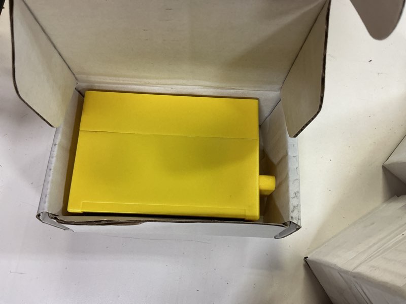 Condition photo showing New/Like New for 3pc mobile phone screen cleaning kit – reusable all?in?one phone screen cleaner for smartphones, removes fingerprints grease dust & smudges, mirror?like shine, portable, durable & easy?clean