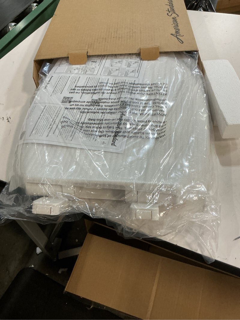 Condition photo showing Good Condition for american standard 5503a00b.020 transitional slow-close elongated front toilet seat, white
