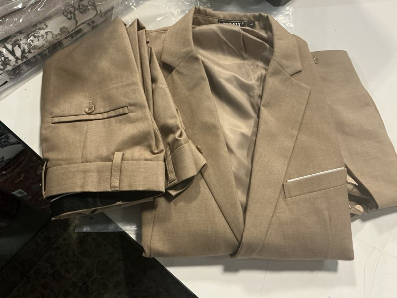 Condition photo showing New/Like New for (Size L)WULFUL Men’s Slim Fit Suit One Button 3-Piece Blazer Dress Business Wedding Party Jacket Vest & Pant