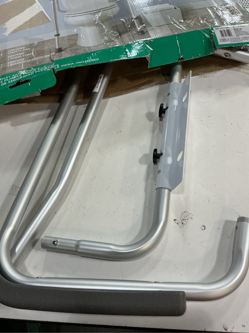 Condition photo showing Good Condition for medline toilet safety rail for seniors with easy installation, height adjustable toilet safety frame, bathroom assist rail with armrests, bathroom safety, 250 lb. weight capacity