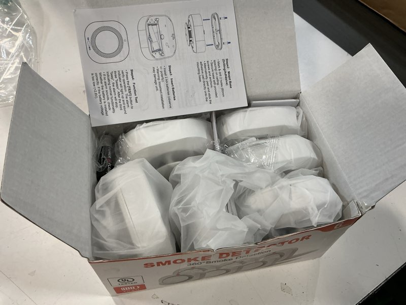 Condition photo showing Good Condition for Smoke Alarm Fire Detector,Battery Operated Photoelectric Smoke Detector with Test Button and Low Battery Warning, Fire Alarms Smoke Detectors for Home, 6 Pack