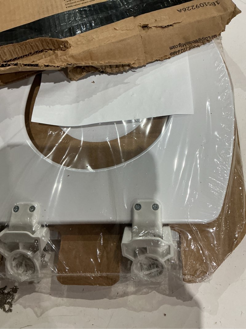 Condition photo showing Good Condition for bemis 1500ec 390 lift-off wood elongated toilet seat, cotton white (pack of 1)