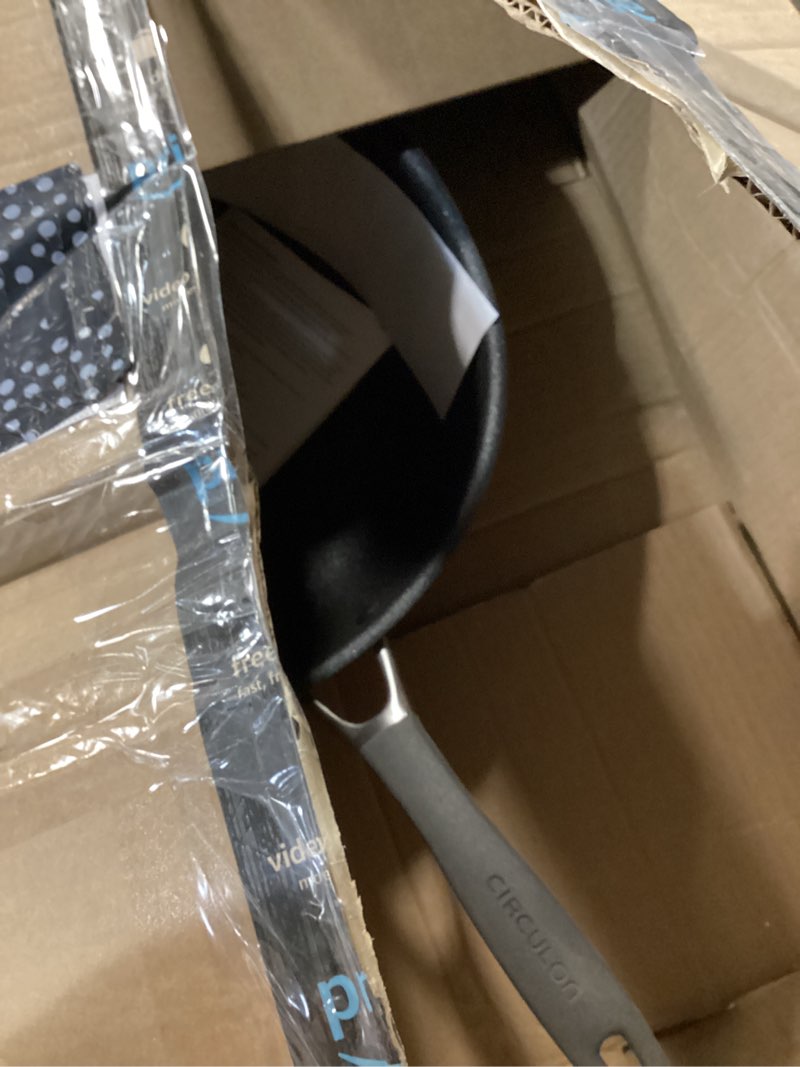 Condition photo showing Good Condition for circulon a1 series with scratchdefense nonstick induction cookware stir fry pan, wok pan, 13.25-inch, graphite stirfry w/ helper handle (13.25")