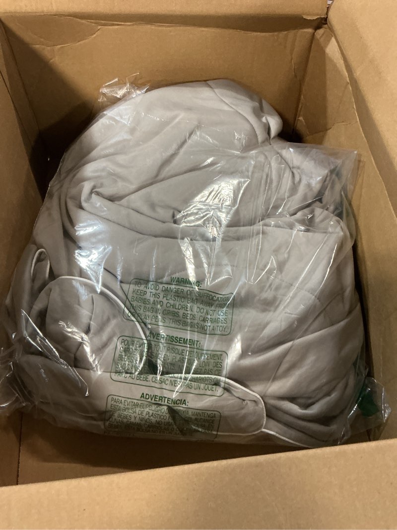 Condition photo showing As Is for DOWNCOOL Cooling Comforter, Grey Cooling Blanket King Size, Cooling Duvet for Hot Sleeper, Breathable Summer Quilt, Lightweight Soft Q-Max>0.4 Arc-Chill Cool Comforter,106"X90" Cooling Comforter King(106"x90") 01grey