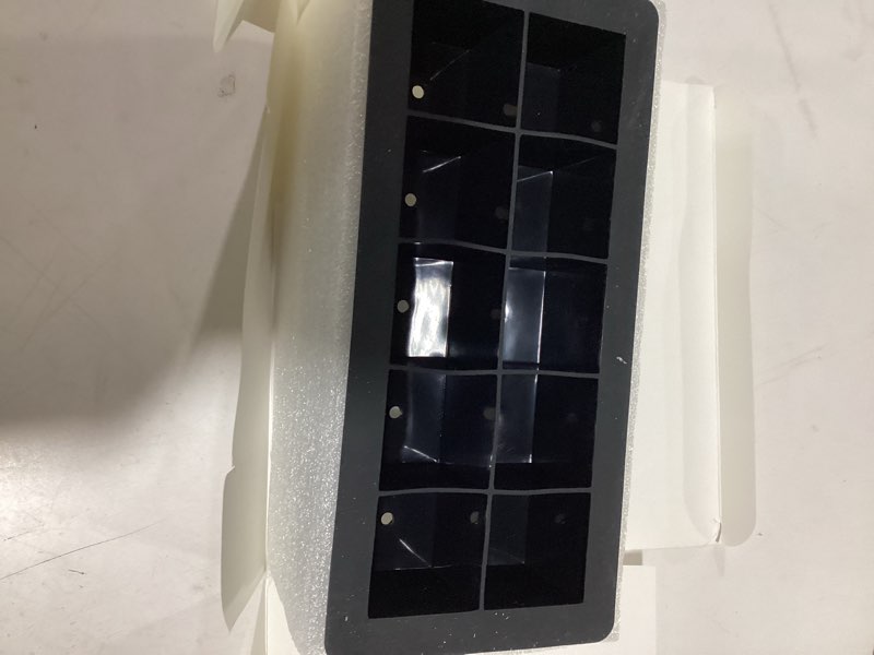 Condition photo showing Good Condition for Clear Ice Cube Maker Tray - 2 Inch Clear Ice Cube Silicone Mold,10 Large Crystal Ice Cubes for Whiskey and Cocktail
