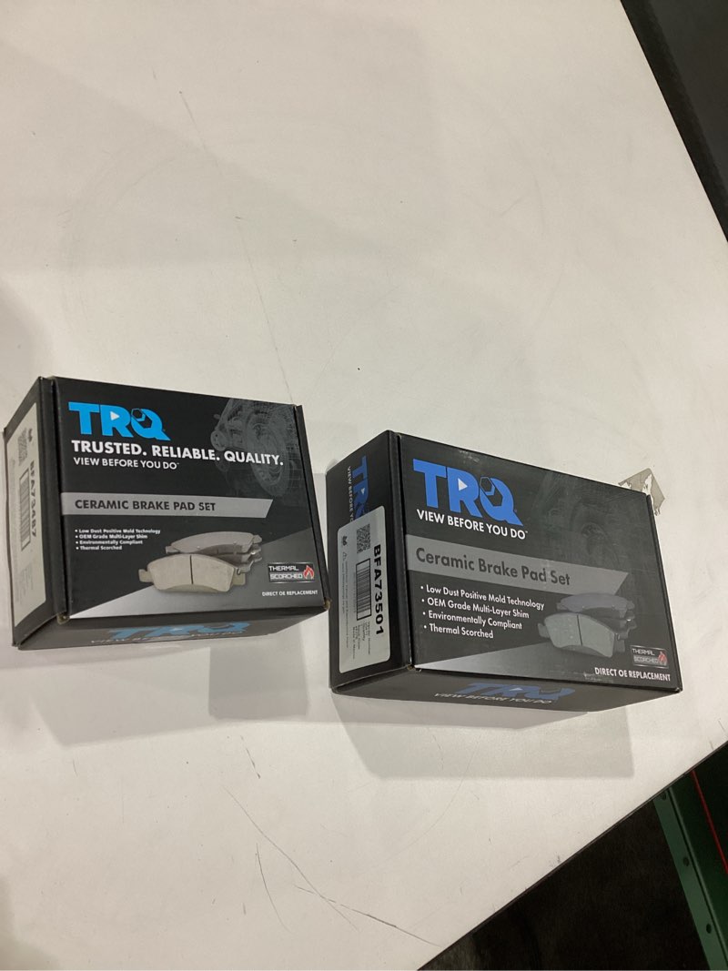 TRQ Trused Reliable Quality Ceramic Brake Pad Set 