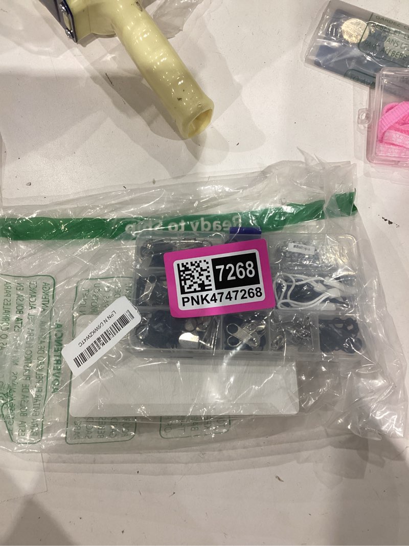 Condition photo showing Good Condition for Meikeer 252-Piece Zipper Repair Kit with Replacement Zippers and Pulls, Universal Tools for Luggage, Bags, Jackets, and Outdoor Gear