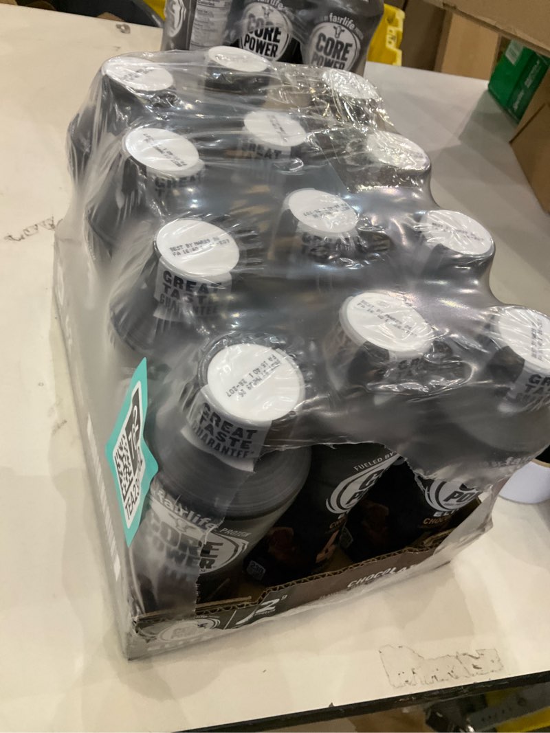 Condition photo showing New/Like New for Fairlife Core Power Elite 42g High Protein Milk Shakes, Ready to Drink for Workout Recovery, Chocolate, 14 Fl Oz (Pack of 12) (B01DDIRDZA)