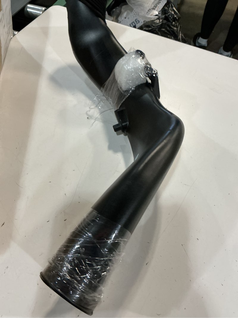 Condition photo showing Good Condition for air intake duct pipe, compatible with volvo xc70 xc60 v70 v60 s80 s60 3.0l t6, part 31338460