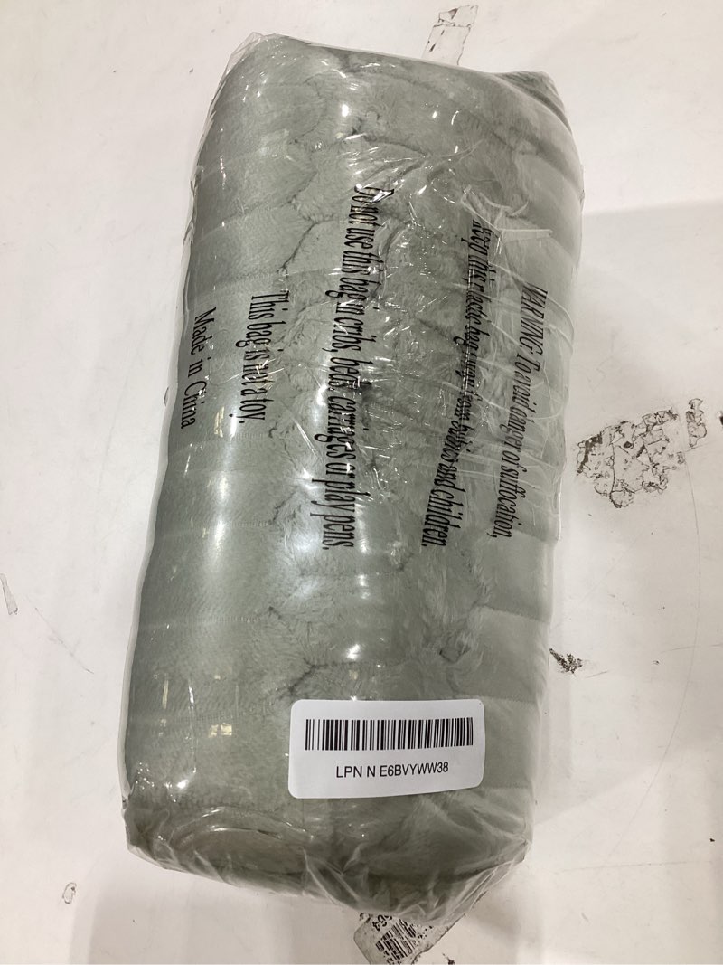 Condition photo showing New/Like New for newcosplay super soft twin blanket sage green premium silky flannel fleece 3d ribbed jacquard lightweight bed blanket all season use (sage green ribbed, twin(60"x80")) sage green ribbed twin(60"x80")