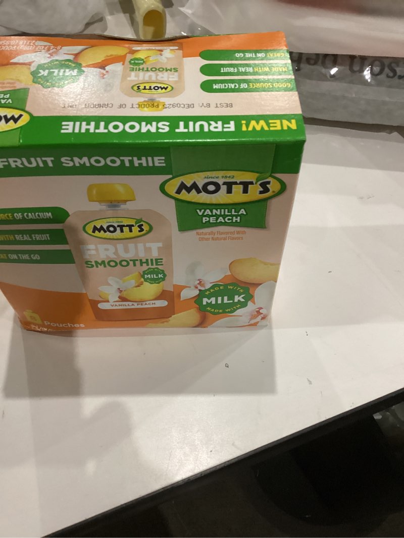 Condition photo showing New/Like New for Mott’s Fruit Smoothies Vanilla Peach, 4.2 oz clear pouches, 8 Pack, Made With Milk, Made With Real Fruit, Good Source of Calcium, On-the-Go Vanilla Peach 4.2 Fl Oz (Pack of 8)