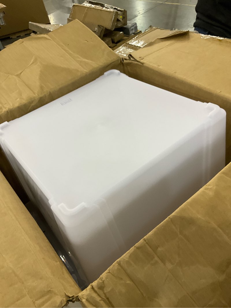 plastic storage bins 