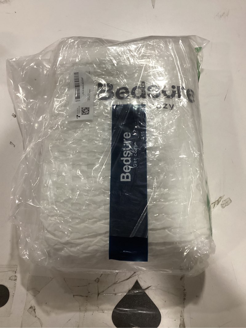 Condition photo showing Good Condition for Bedsure Cooling Waffle Queen Size Blanket - Lightweight Cotton Spring Blanket of Rayon Derived from Bamboo for Hot Sleepers, Luxury Throws for Bed, Couch and Sofa, Ivory, 90x90 Inches Queen (90" x 90") Ivory