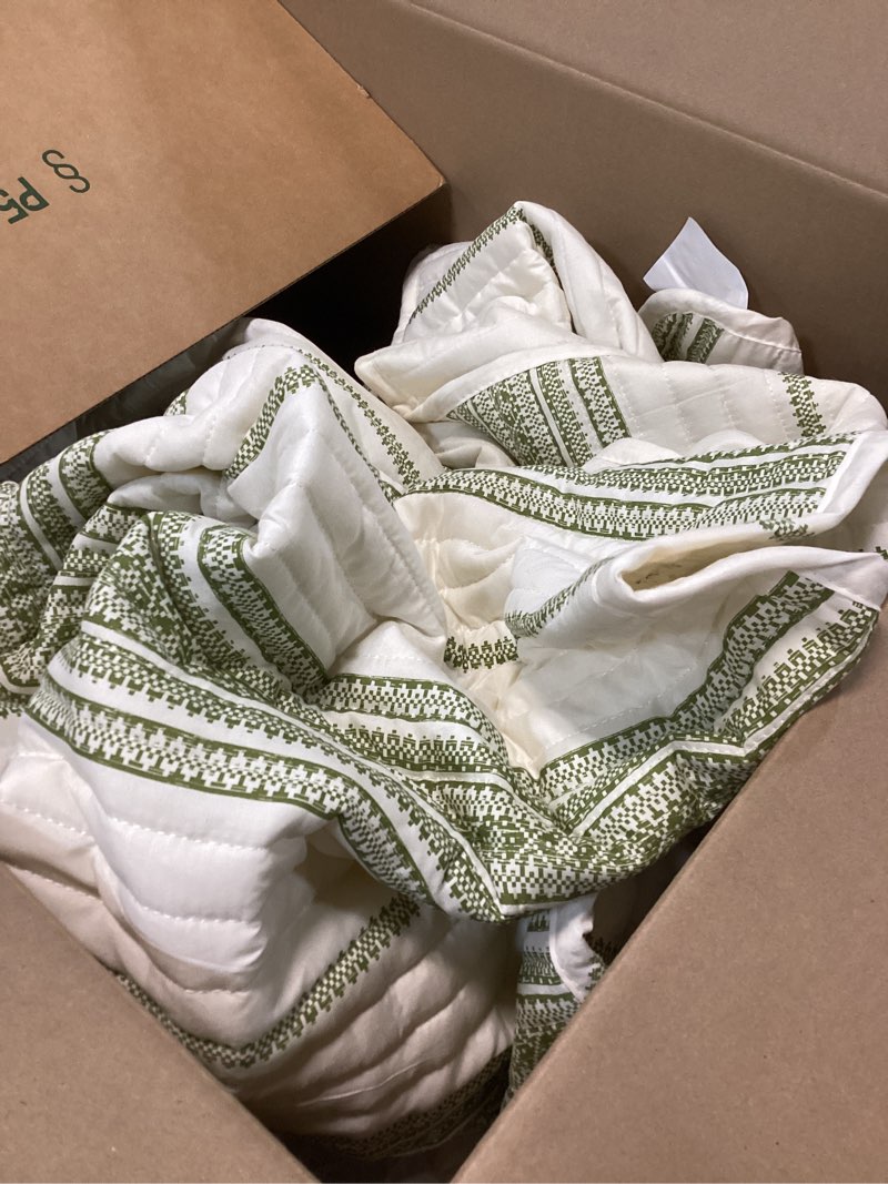 Condition photo showing Good Condition for great bay home striped quilt set - 3-piece king/california king size farmhouse bedding set - lightweight, all-season, reversible bedspread (white/green) king / california king cream/green