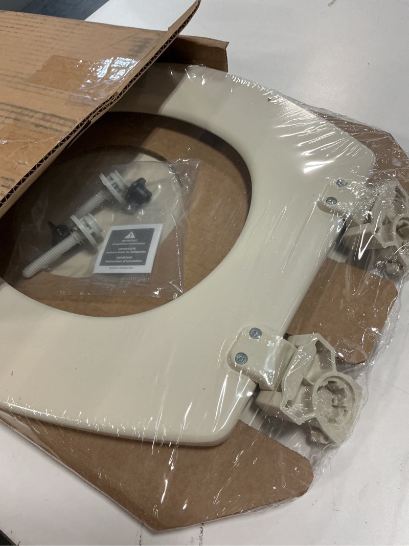 Condition photo showing Good Condition for Bemis 500EC Durable Wood Toilet Seat with Easy Clean Hinges, Made in USA, Round, Bone Bone Round