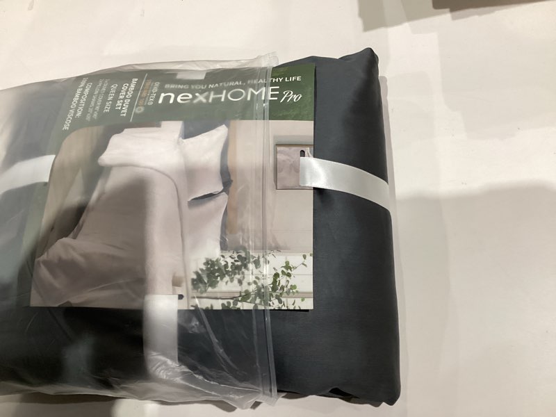 Condition photo showing Good Condition for NEXHOME PRO Duvet Cover Set Queen - Lightweight Organic Viscose from Bamboo Cooling Duvet Cover for Hot Sleepers 90"x90" 3pcs Breathable Dark Grey Bedding with Corner Ties,Zipper Closure,No Insert Dark Grey Queen/Full(90"x90")