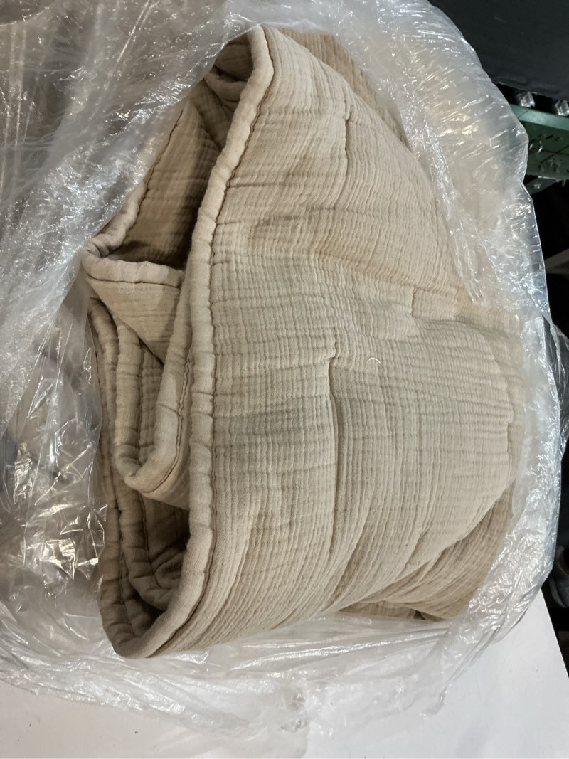 Condition photo showing Good Condition for quince organic cotton gauze dream quilt color dune king