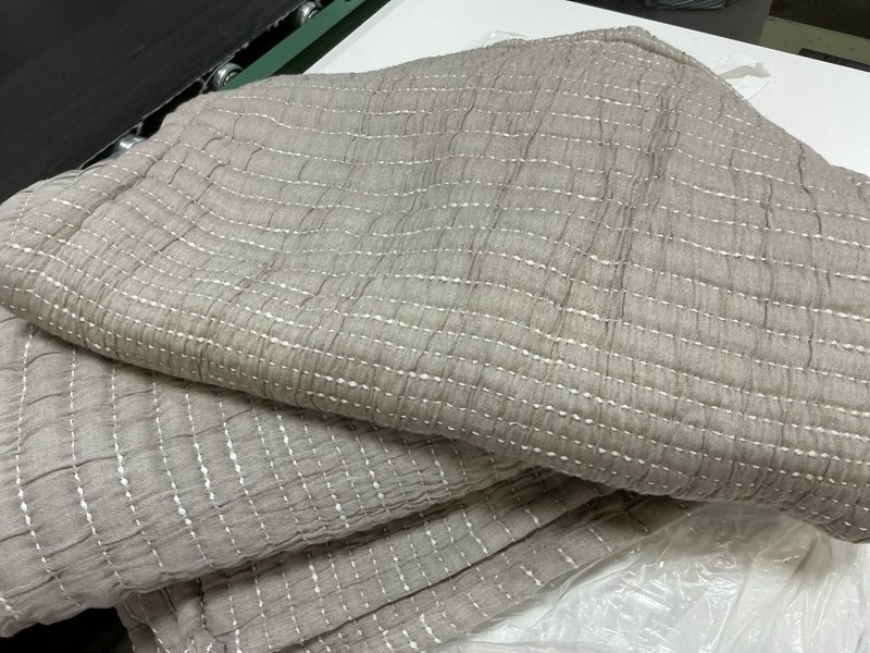 Condition photo showing Good Condition for quince nwot king cal king organic cotton channel matelasse coverlet 2 sham taupequince