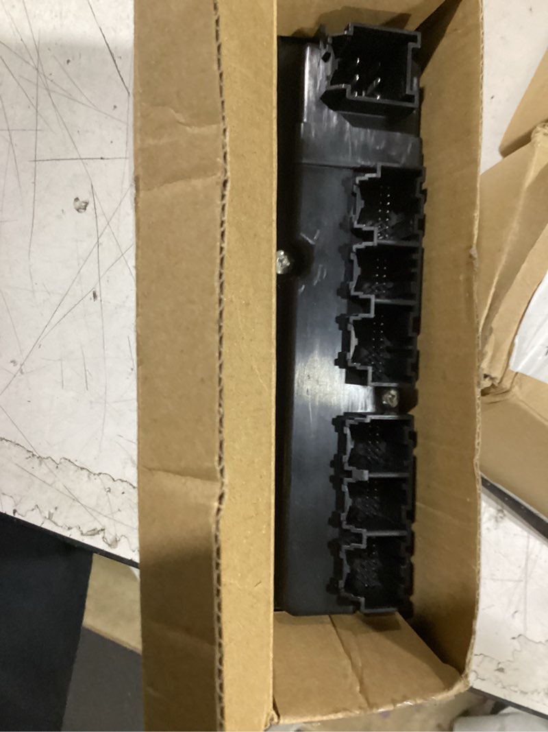 Condition photo showing Good Condition for 20835553 master power window switch driver side replacement for chevy silverado avalanche 2007-2013 replacement for 2007-2014 suburban tahoe sierra yukon xl 1500 2500 3500 cadilla escalade